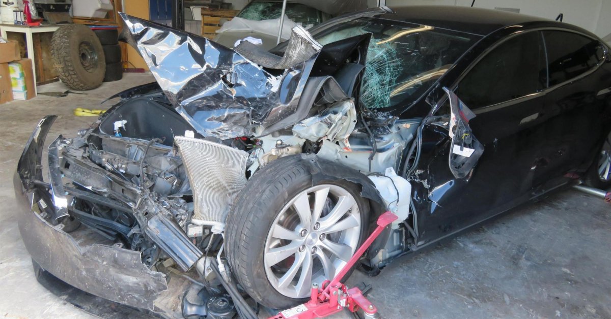 Tesla Gets Sued After A Model S Crashed On The Highway