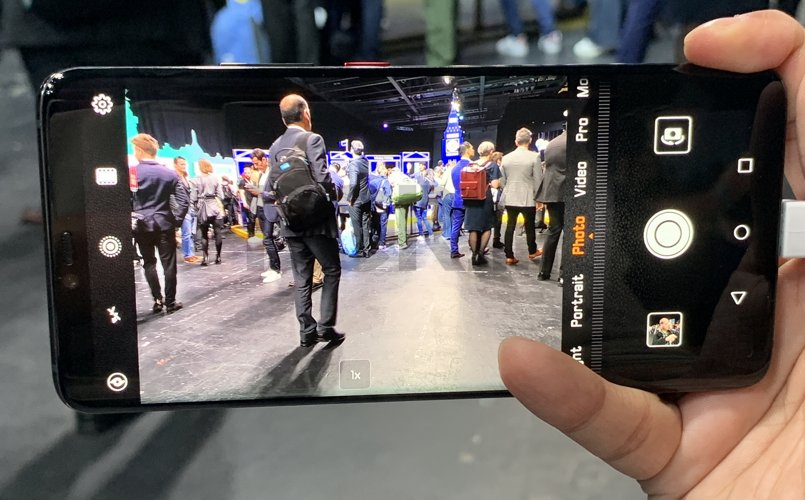 43% Indian Smartphone Users Take Photos Using Smartphone's Camera Everyday