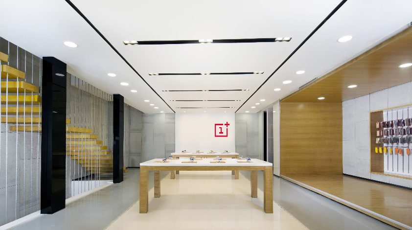 We Came To The New OnePlus Experience Store In Delhi And It Was Excellent