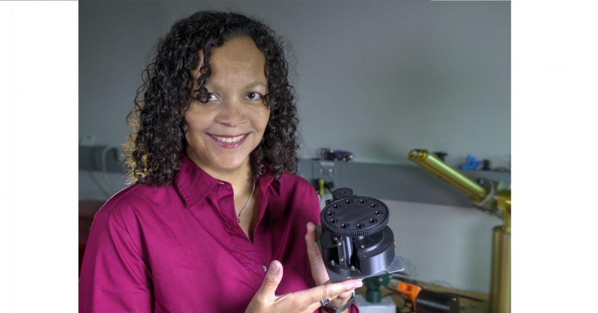 This NASA Scientist's Microscope Will Search For Life In Mars And Other Planets