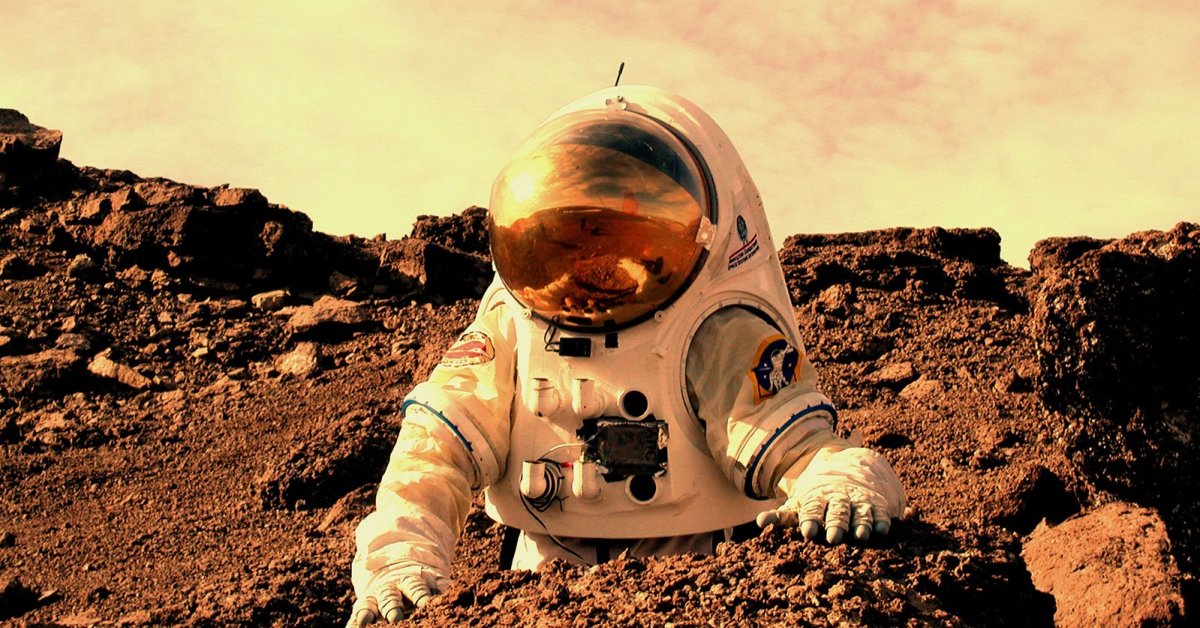 Apollo 8 Astronauts Say Putting Humans On Mars Is Stupid