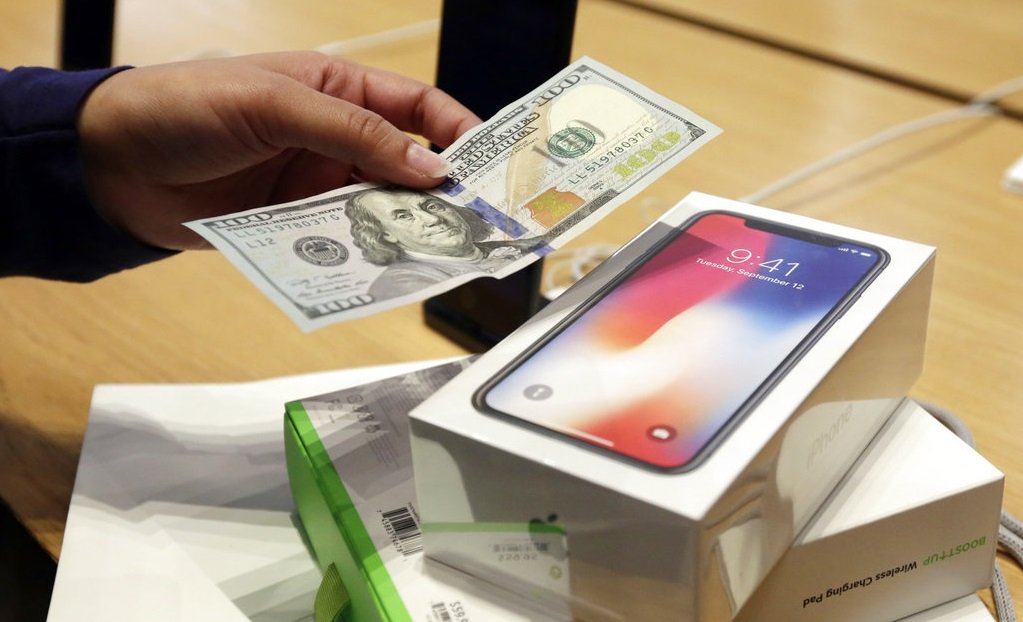 How Your iPhone And Android Phone Will Be More Expensive In 2019