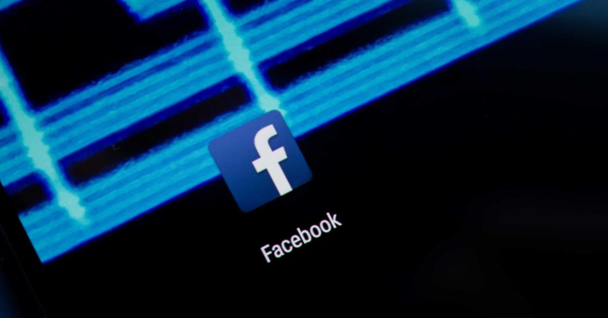 Apple Unblocks Facebook From Running Internal Apps
