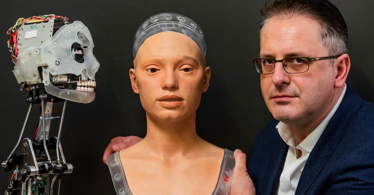 Meet Ai-Da, The New Robot Artist That Can Sketch You