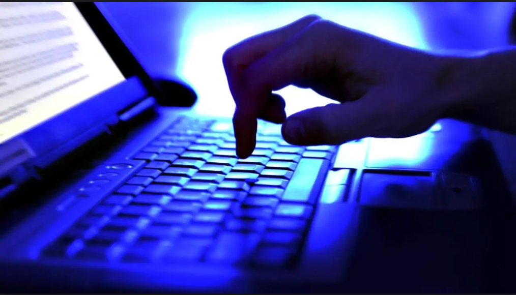 7 Tips To Protect Yourself From Apps Which Could Steal Your Data