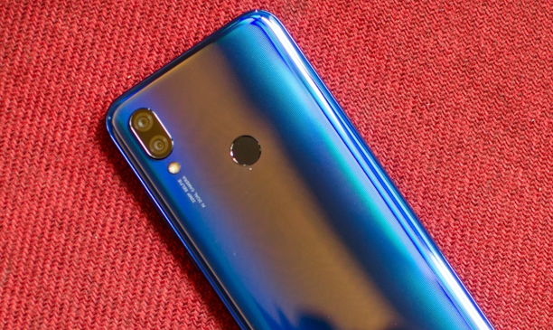 redmi y3 dual camera price