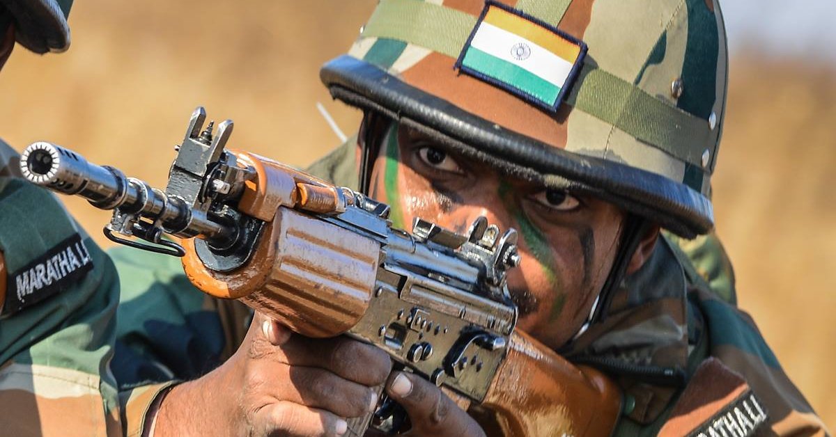 List Of Top 10 Most Popular Guns Of The Indian Army - MobyGeek.com