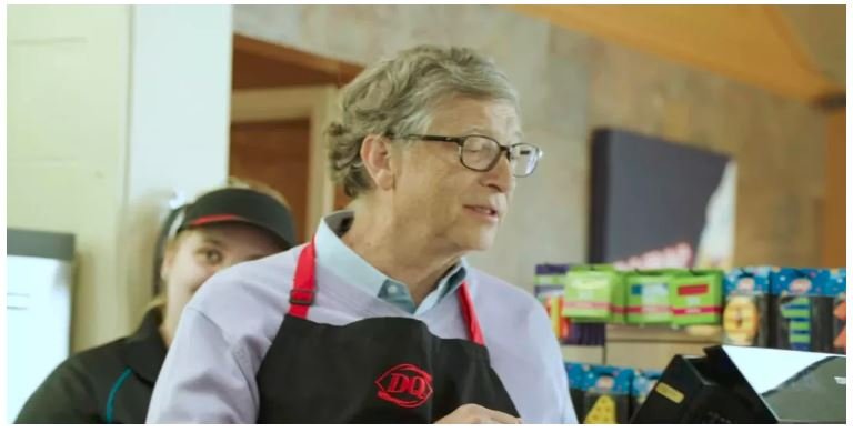 Warren Buffett And Bill Gates Working Together On A Dairy Queen Shift