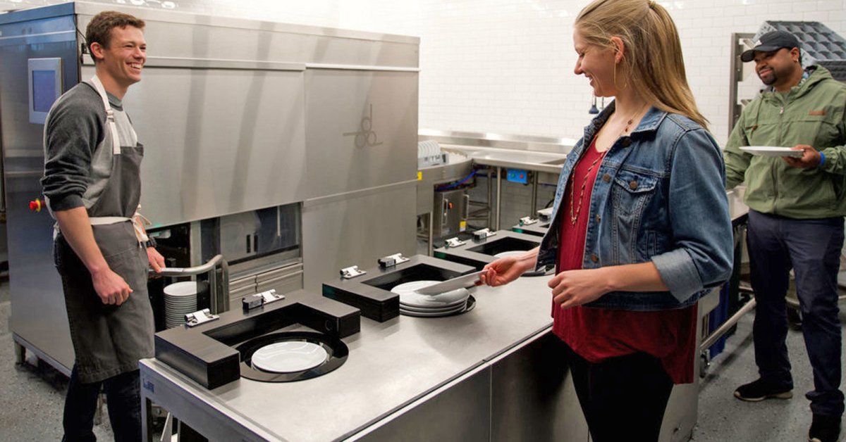 Robotic Dishwasher Helps Restaurant Deal With A Shortage Of Dishwashers