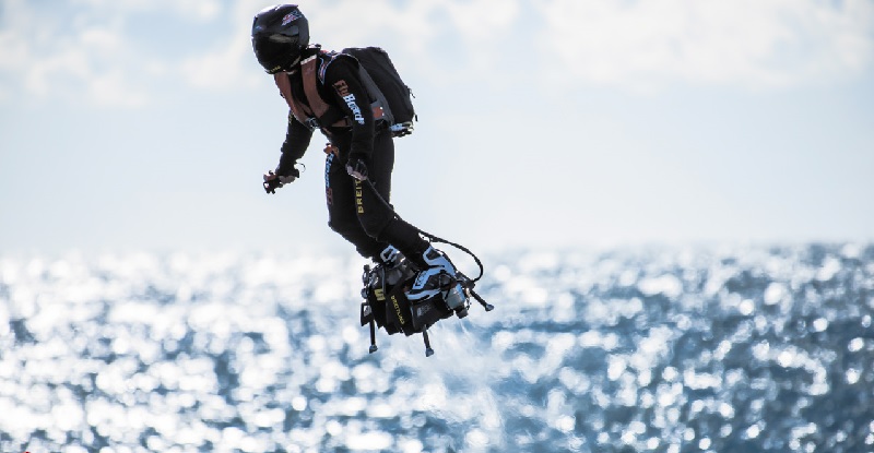 French Soldiers Can Soon Fly And Attack The Enemy On This Hoverboard