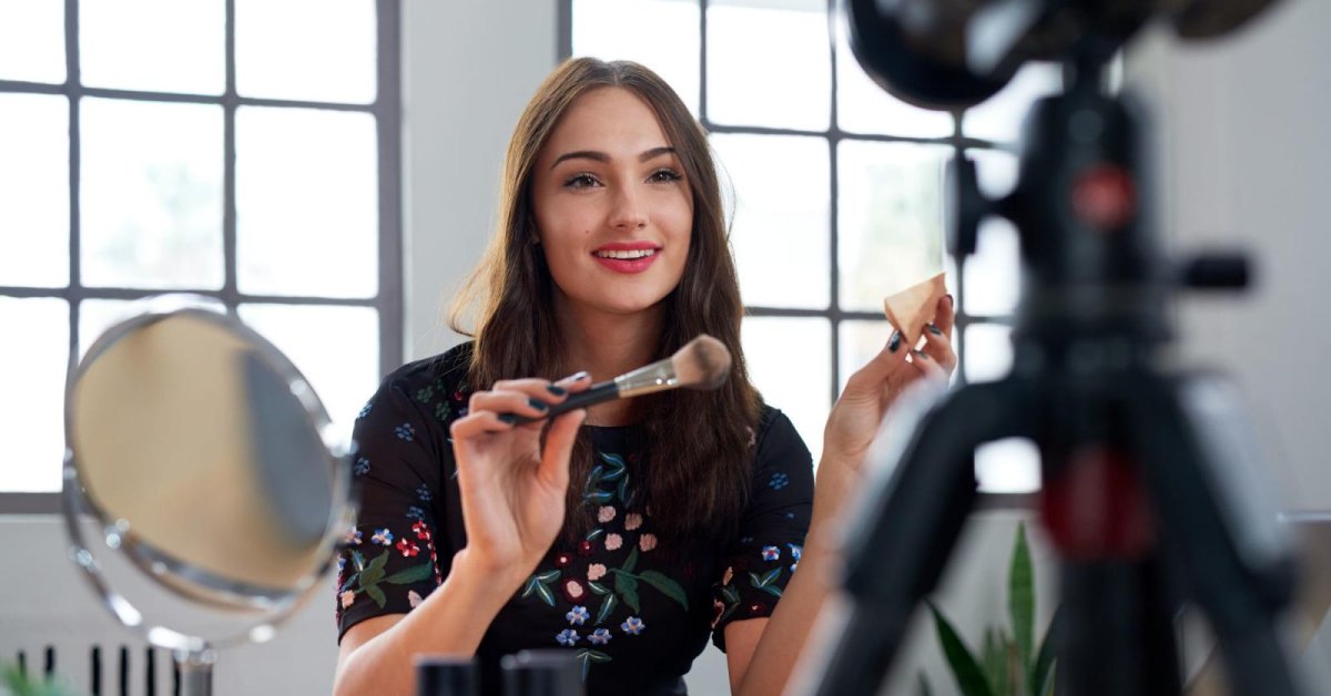 YouTube Ads Use AR Technology, Allowing You To Try On Lipstick