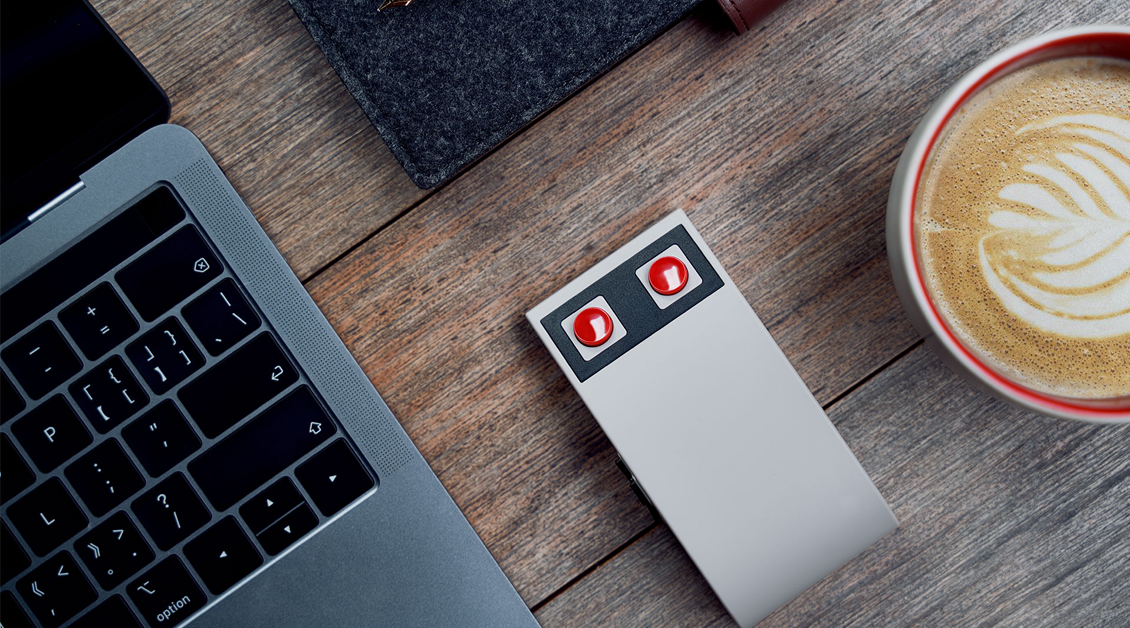 This Weird-Looking Mouse Is Inspired By The Original NES Controller