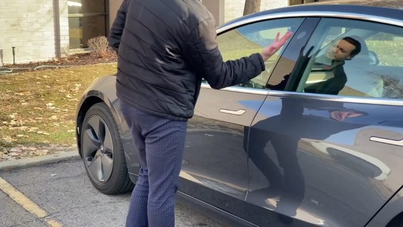 Man Got A Car Key Implant In His Hand To Unlock His Tesla Just By Waving