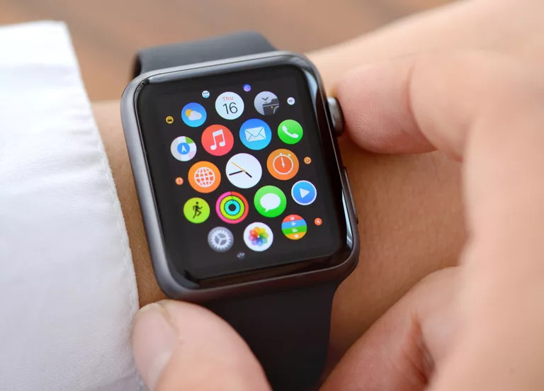 How To Check The Battery Life Of Your Apple Watch - MobyGeek.com