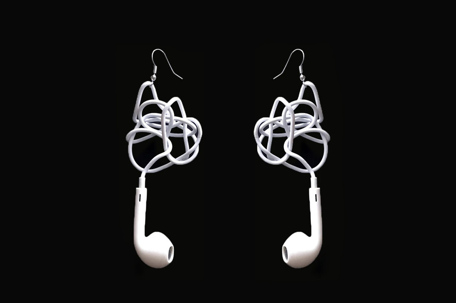 These Tangled Apple EarPods Earrings Are Stirring The Internet ...