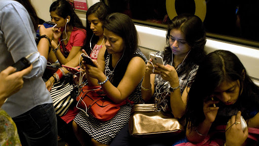 Google Search Now Allows Indian Users To Compare And Perform Mobile Recharge