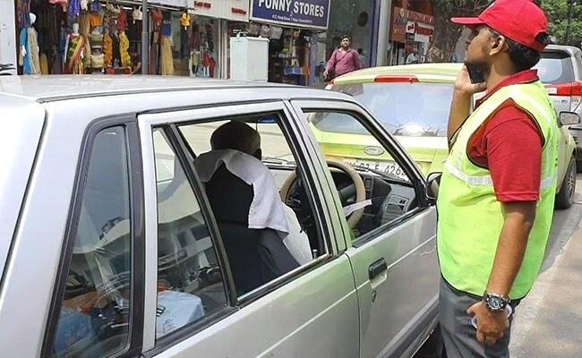 these-parking-attendants-are-getting-more-and-more-aggressive-r-birding