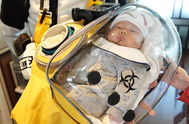 Dad Invents A Special Backpack To Protect His Son Against The Pandemic