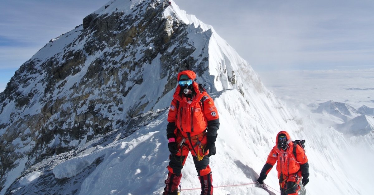 You Can Now Use 5G On Mount Everest To Call For Help If You're Stuck