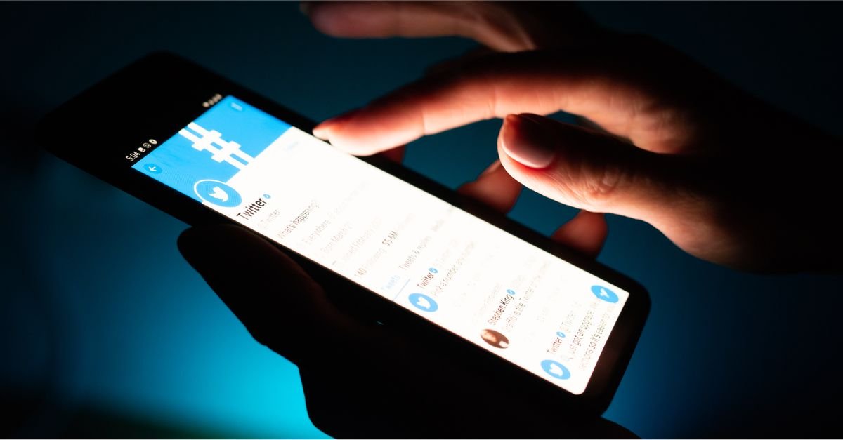 Twitter Kills Off SMS-Based Tweets And Notifications - MobyGeek.com