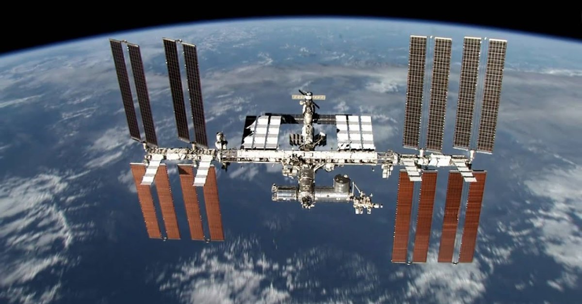 Why Does The ISS Need To Fire A Rocket Regularly To Stay In Orbit While Space Junk Just Floats?