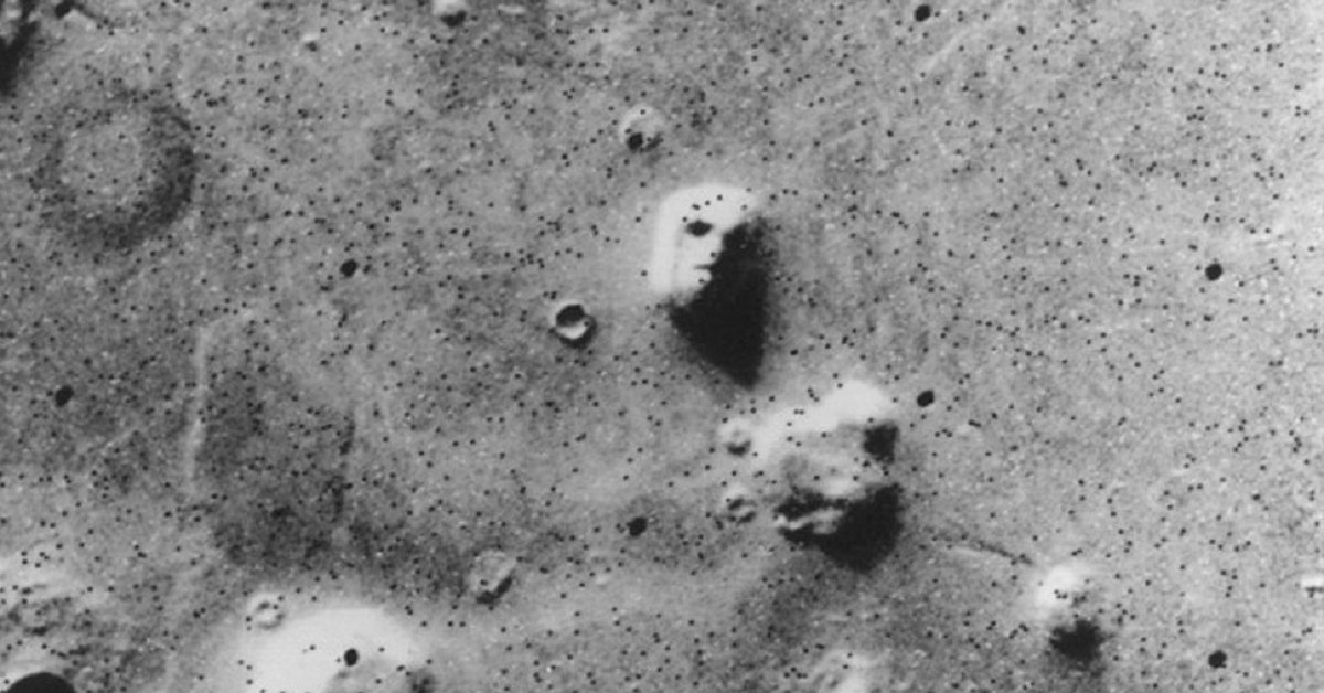 Can You See What's Weird In These Photos Of Mars?