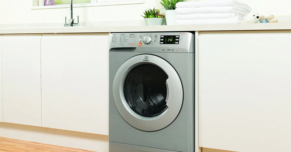 How to load and use a washer dryer combination laundry machine