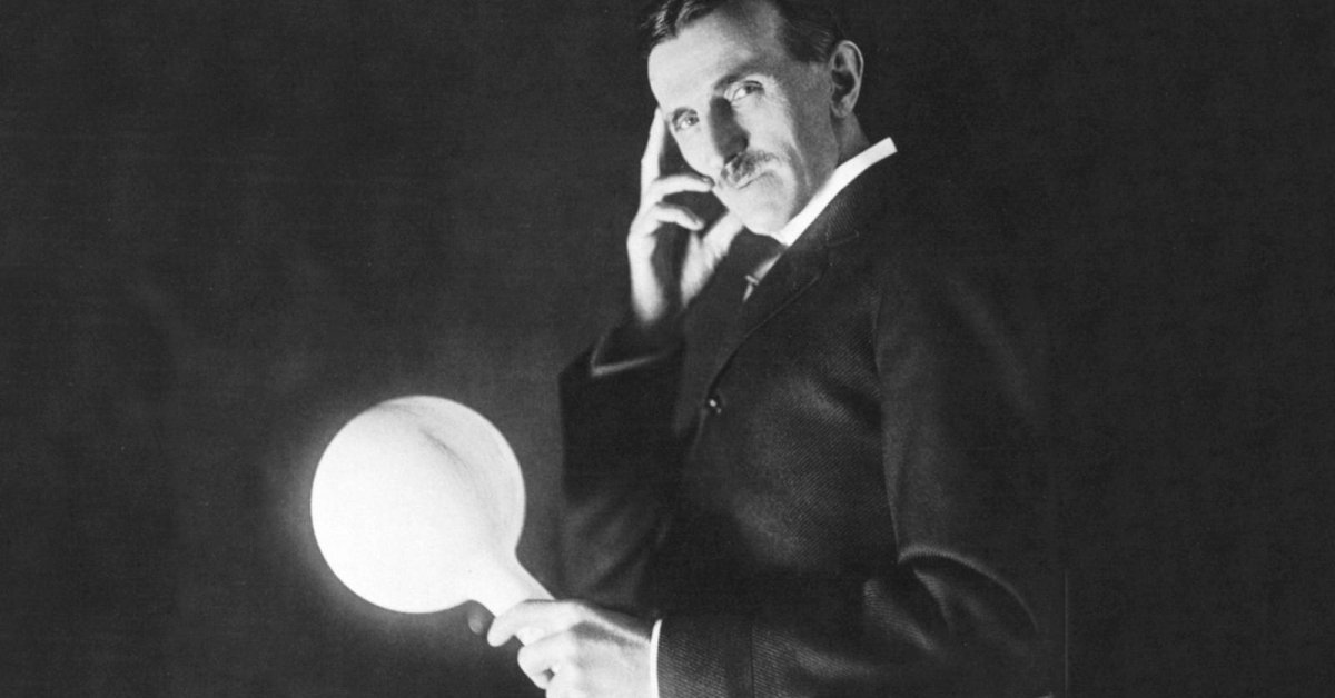 Nikola Tesla And Correct Predictions About Smartphones, Robots From The 1800s