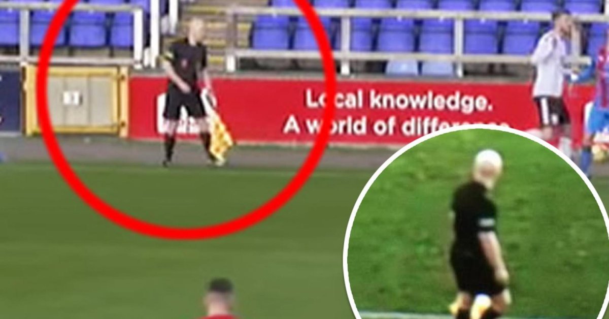 AI Cameras Mistook Referee's Bald Head As The Actual Ball, People Were Pissed
