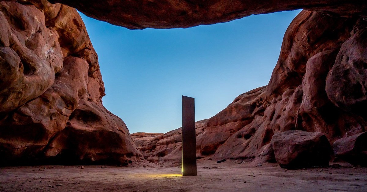 Metal Monolith In Utah Desert Mysteriously Disappeared - MobyGeek.com