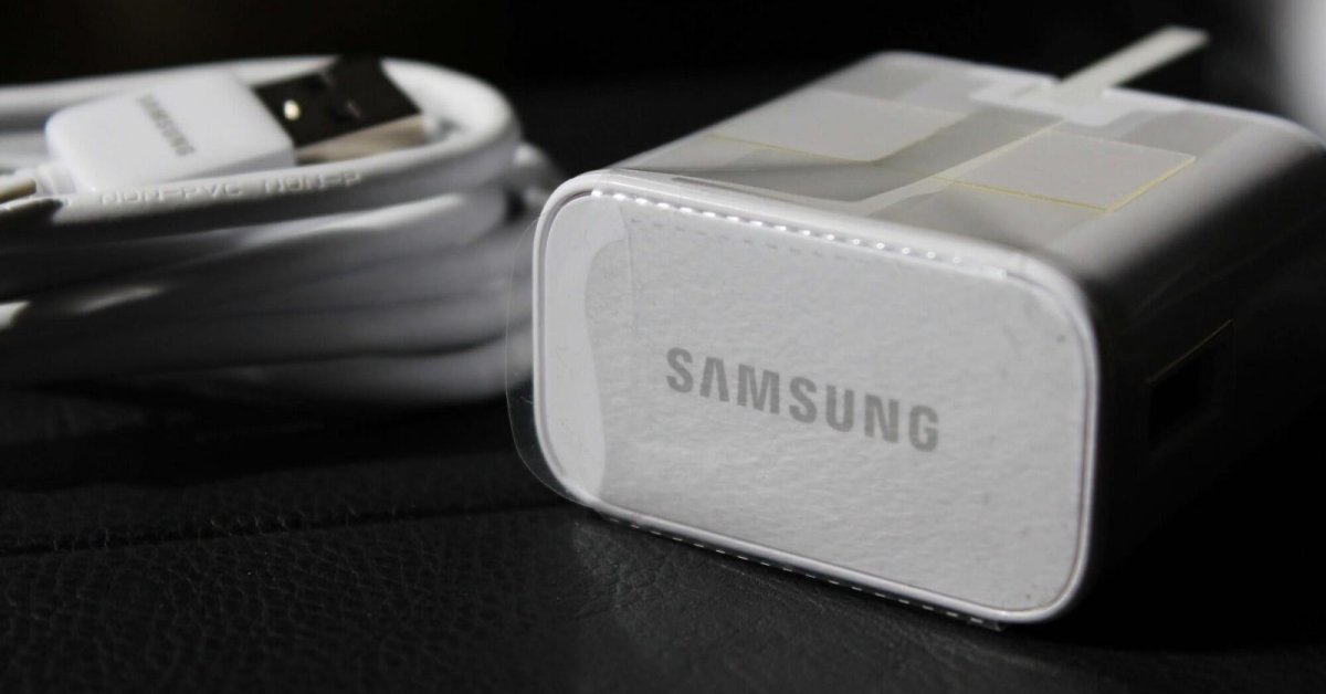 Samsung Confirmed That All Of Its Future Devices Wouldn't Come With Earphones And Chargers
