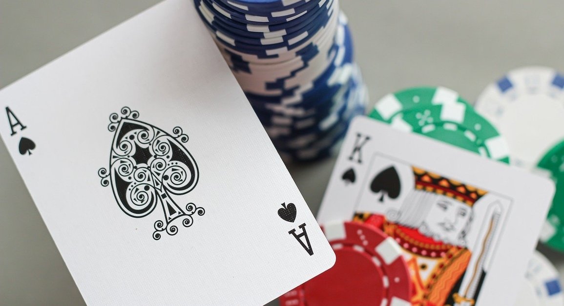 How is Early Payout Played in Blackjack?