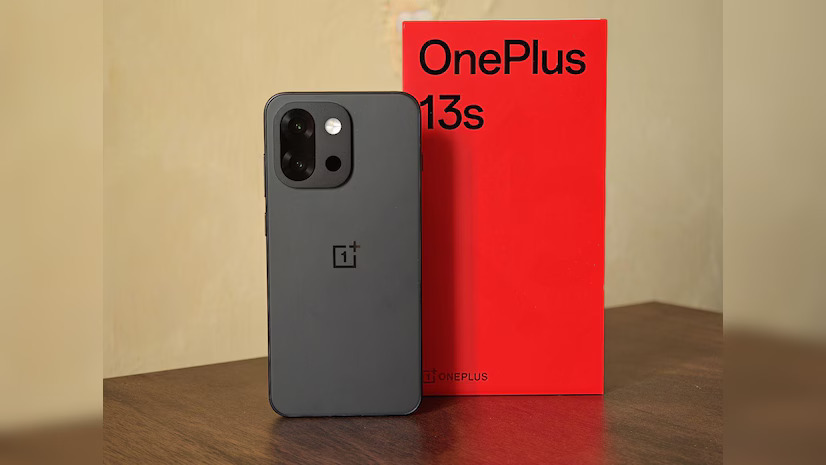 OnePlus 13s Makes Indian Debut: Compact Flagship Brings Premium Features at ₹54,999