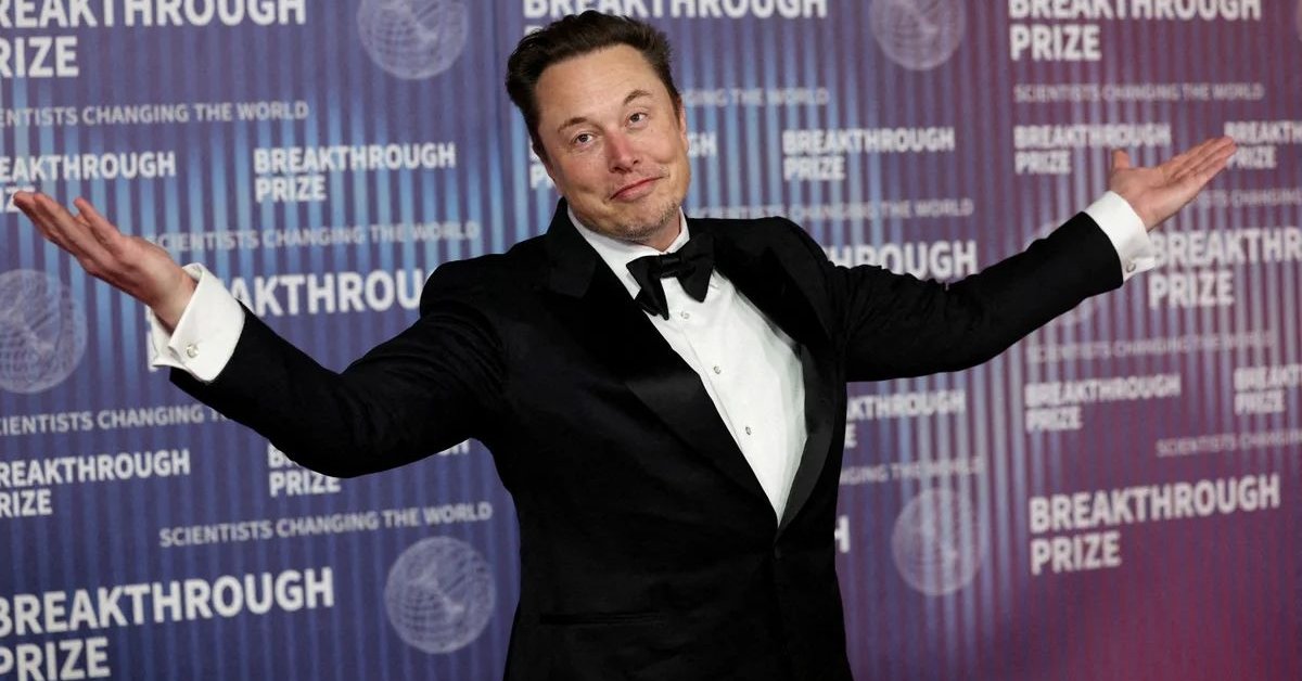 Elon Musk Becomes World's First Trillionaire After SpaceX's Record IPO