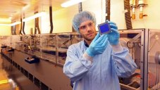 These Organic Solar Panels Are So Lightweight And Cheap That They Can Be Added To Our Clothes