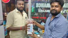 You Will Get 1 Kg Of Free Onions When Buying Smartphones At This Shop