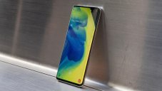 Samsung Will Stop Making LCD Panels For Smartphones By Year-End