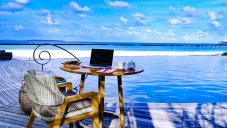 Maldives Resort Is Offering A Fancy “Workstation Package”