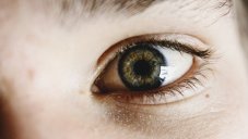 This Implant Helps A Blind Man Regain His Eyesight Immediately After Surgery