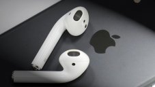 A University In South Korea Gifts Its Freshmen iPhones And AirPods