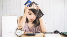 How to Stop Living Paycheck to Paycheck? Take Charge of Your Finances!