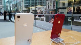 Why Does Apple Reduce The iPhone XR Production? Due To Weak Demand Or Other Reasons?