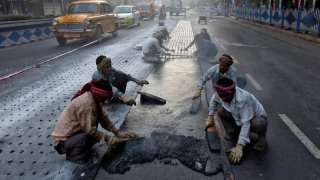 Gurugram: Remove Potholes With Plastic Waste