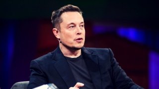 Elon Musk Donates More Than $400k To Buy Laptops For Flint Middle School Students