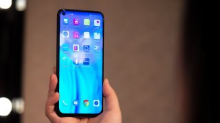 Honor View 20 With 48MP Camera & Hole-Punch Display Launched