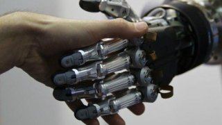 Instead Of Human Workers, This Indian Firm Offers 8 Lakh Robots