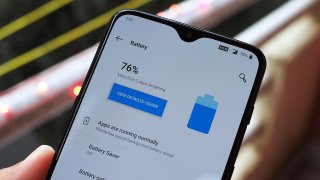 OnePlus 6T Has Strange Battery Drain, Users Reported
