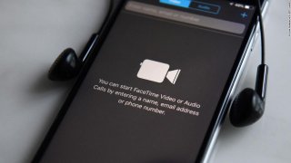 Apple's FaceTime Has A Bug Allowing People To Eavesdrop Your Phone