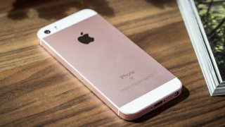 iPhone SE Is Once Again Available For Sale At Roughly Rs 17,700