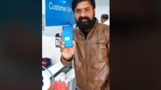 Angry With Poor Customer Service, A Guy Smashed His Galaxy A7 Down